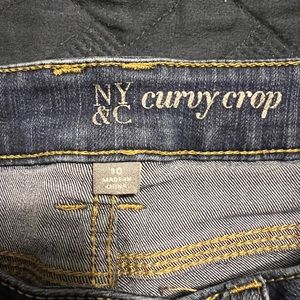 NY&Co. Curvy Crop